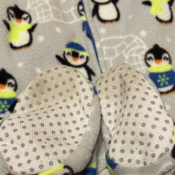 The Children’s Place Fleece Penguin Pajama 🐧 - Picture 5 of 5